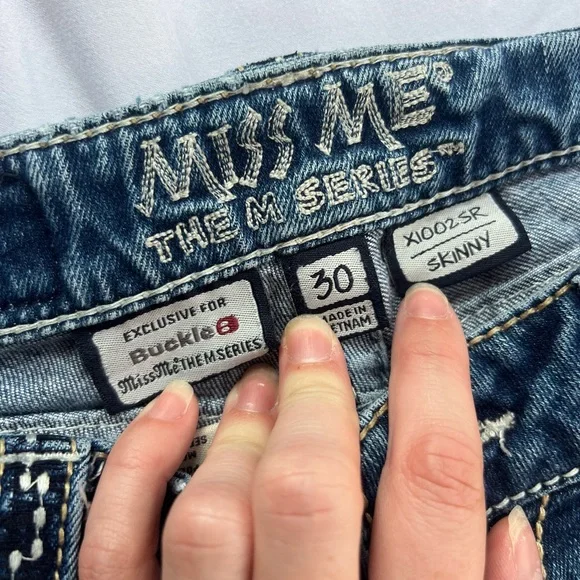 Miss Me Y2K Distressed Skinny Jeans Size 30 - Picture 6 of 7